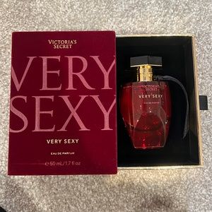 Victoria’s Secret Very Sexy Eau De Parfum Perfume 1.7 fl oz